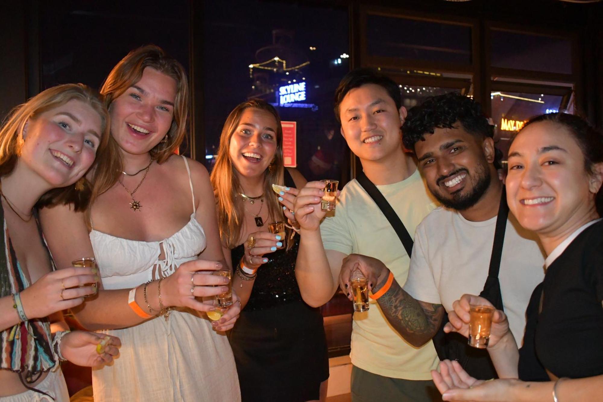 Lakeview Backpackers Hostel & Rooftop Bar Hanoi Exterior foto