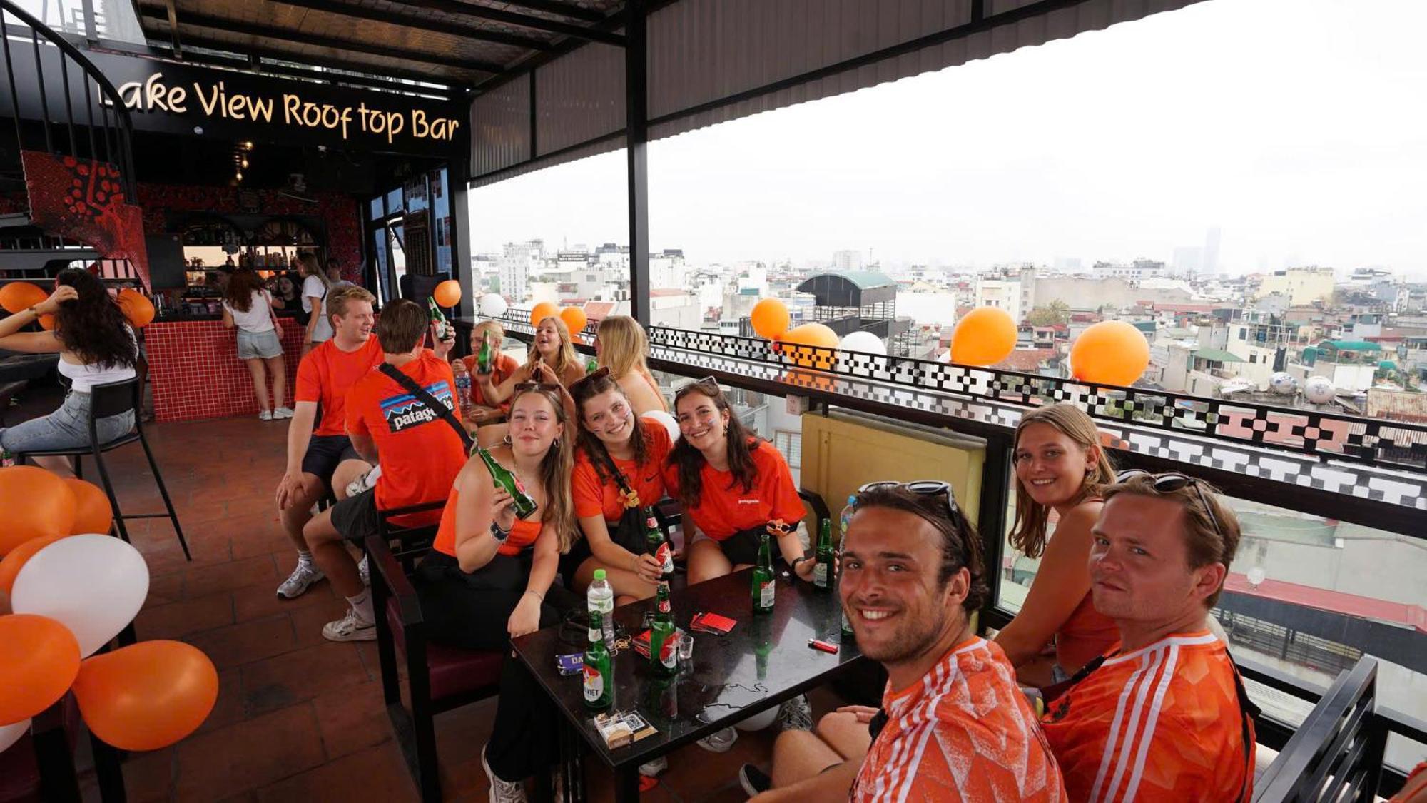 Lakeview Backpackers Hostel & Rooftop Bar Hanoi Exterior foto
